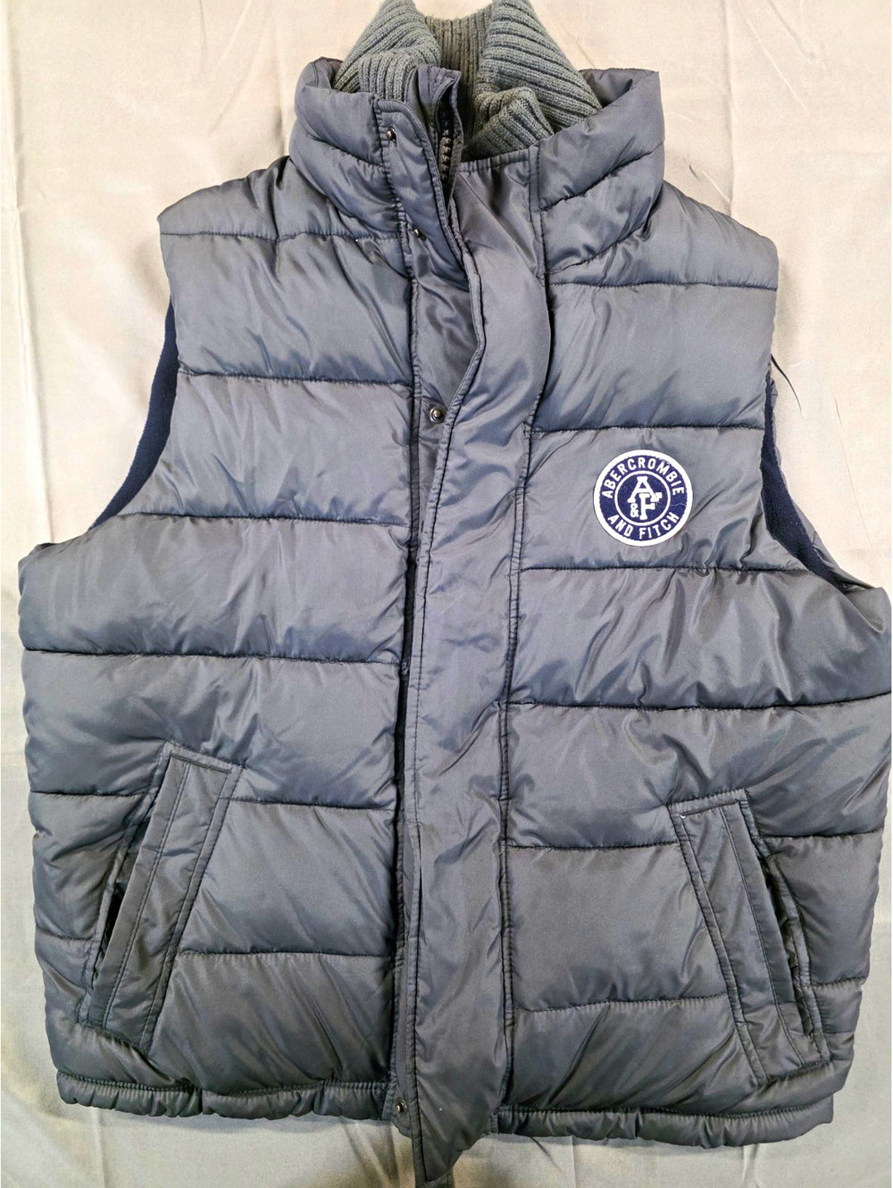 Abercrombie & Fitch Men's Gray Puffer Vest L Full Zip Snap Stand-Up Collar
